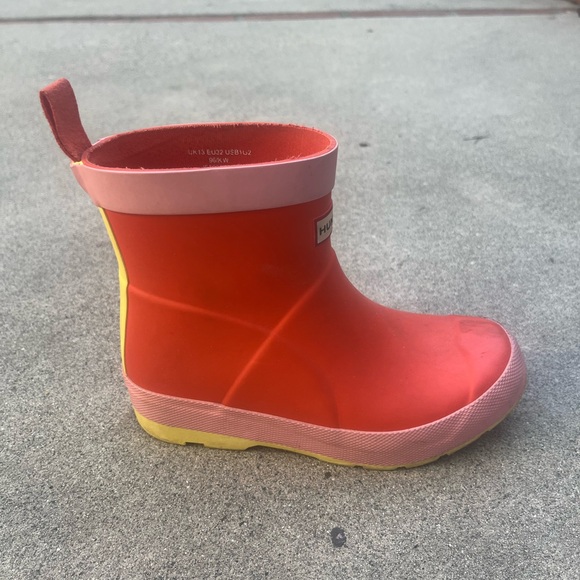 Hunter Kids Boots in Orange and Pink - Picture 3 of 7